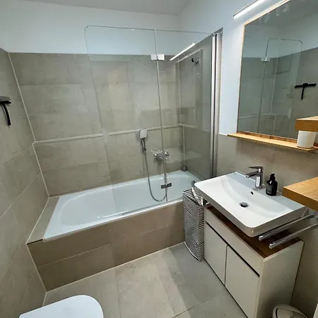 Goldenkey-suites - Luxury 'augsburger Dom' - New Spacious In The Heart Of - At Town Hall Square