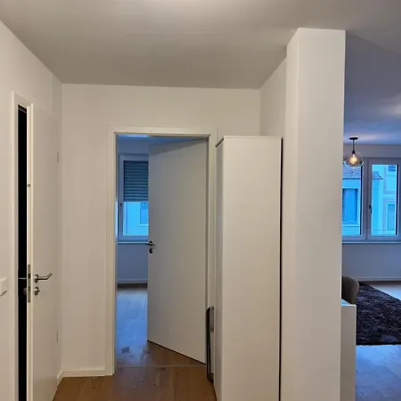 Goldenkey-suites - Luxury 'augsburger Dom' - New Spacious In The Heart Of - At Town Hall Square Augsburg