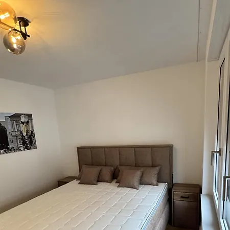Goldenkey-suites - Luxury 'augsburger Dom' - New Spacious In The Heart Of - At Town Hall Square * Augsburg
