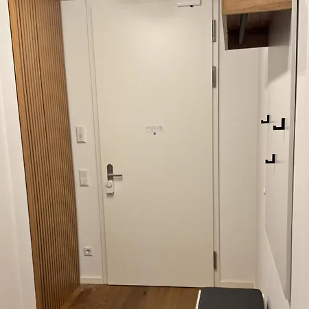 Διαμέρισμα New Spacious Luxury At Rathaushausplatz