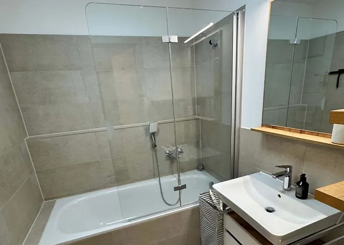 New Spacious Luxury At Rathaushausplatz * Aψβούργη